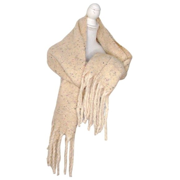 Lemon Wrap Poncho Shawl Scarf Fringe Off White Soft Knitted Cozy Warm One Size - Picture 2 of 11